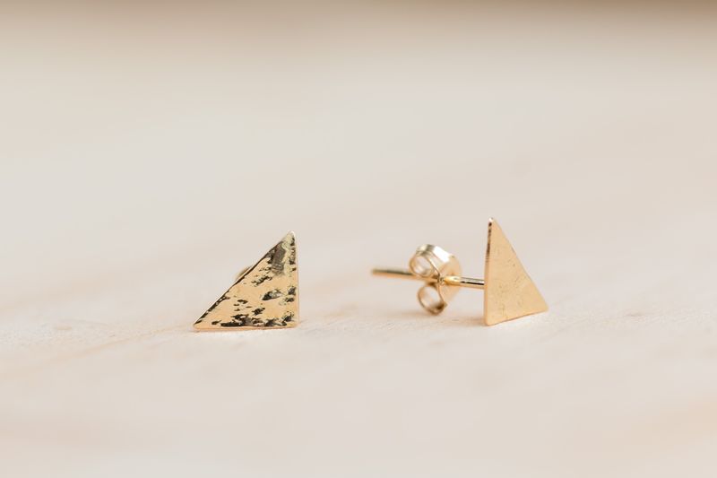 Boucles d'oreilles triangles en or jaune 750/00